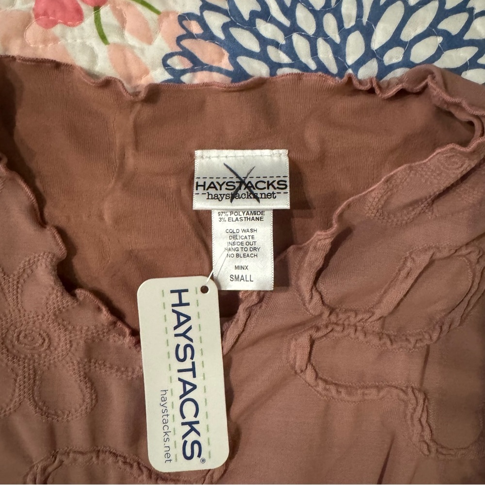 NWT small haystacks 3/4 sleeve top - Picture 2 of 3